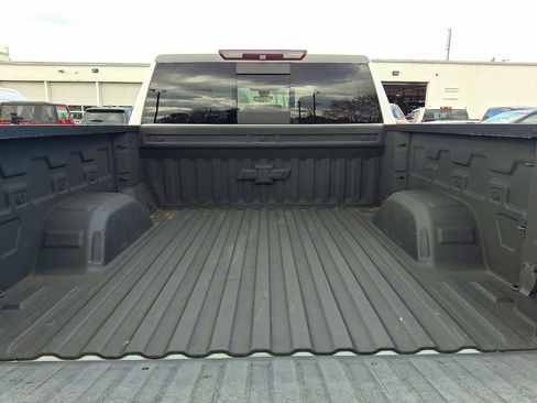 Used 2019 Chevrolet Silverado 1500 LTZ w/ LTZ Premium Package image 18