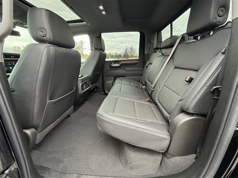 Used 2025 GMC Sierra 2500 Denali image 25