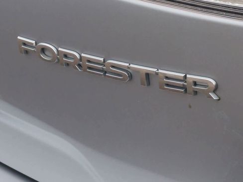 Used 2019 Subaru Forester Premium image 12