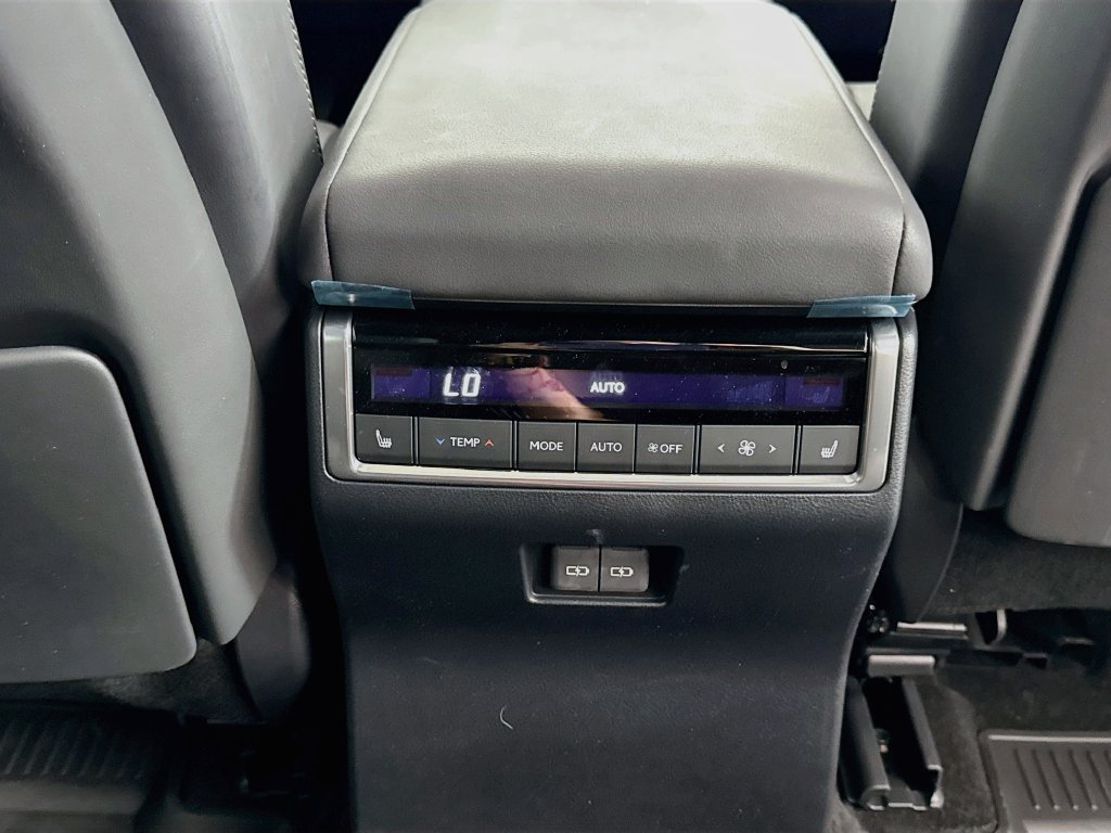 Certified 2024 Lexus GX 550 w/ Accessory Package (Z1) AWD/4WD image 27