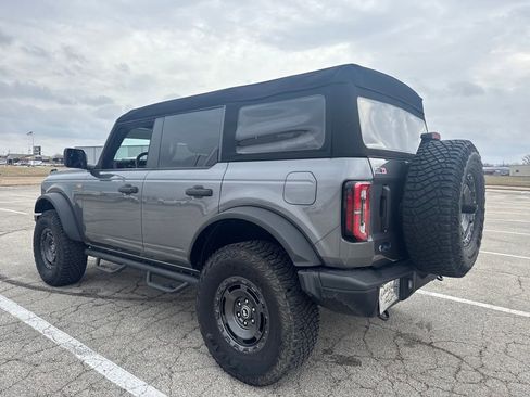 Used 2024 Ford Bronco Badlands image 4