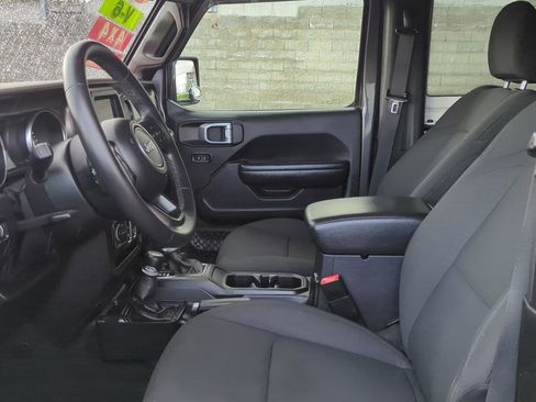 Used 2020 Jeep Wrangler Sport AWD/4WD image 13