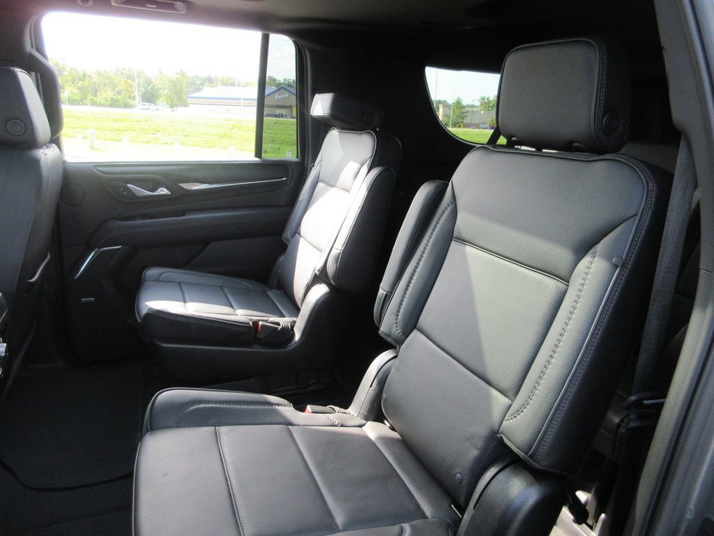 Certified 2022 GMC Yukon XL Denali AWD/4WD image 24