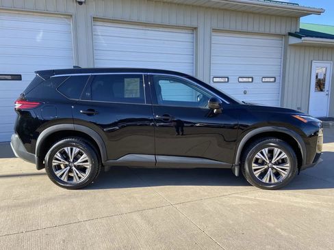 Used 2021 Nissan Rogue SV image 7