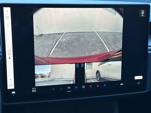 Used 2022 Tesla Model S Plaid image 18