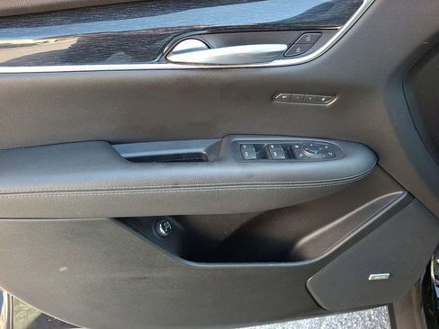 Used 2022 Cadillac XT5 Premium Luxury image 13