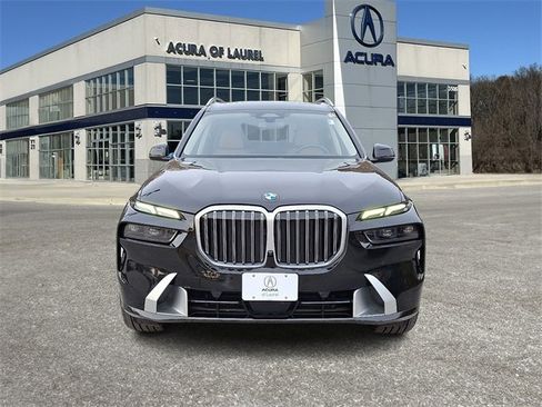 Used 2023 BMW X7 xDrive40i w/ Premium Package image 2