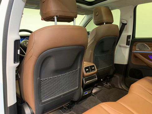 Used 2024 Mercedes-Benz GLE 350 4MATIC w/ AMG Line Exterior image 56