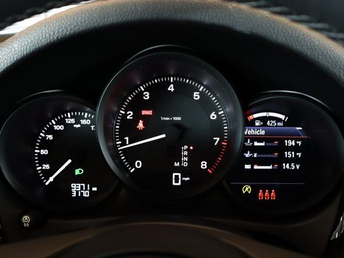 Certified 2026 Porsche Macan AWD/4WD image 14