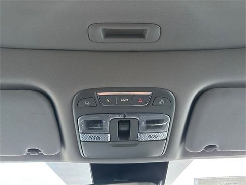 Used 2022 Kia Telluride S image 29