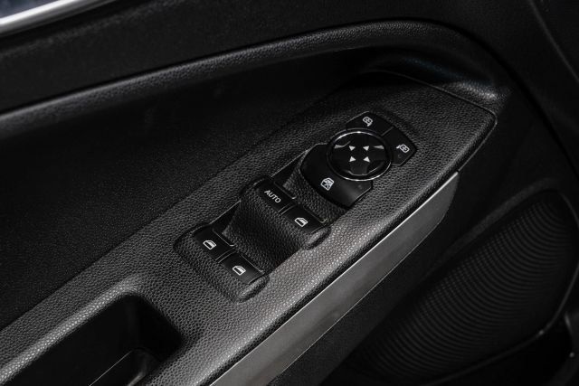 Used 2021 Ford EcoSport Titanium AWD/4WD image 44