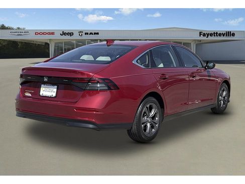Used 2023 Honda Accord EX image 3