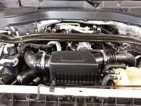 Used 2020 Ford Explorer Platinum w/ Premium Technology Package image 22