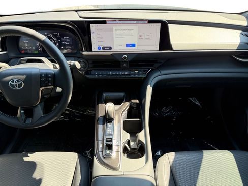 Used 2025 Toyota Crown Signia w/ Advanced Technology Package AWD/4WD image 12