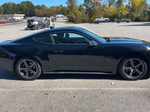 Used 2024 Ford Mustang Coupe image 10