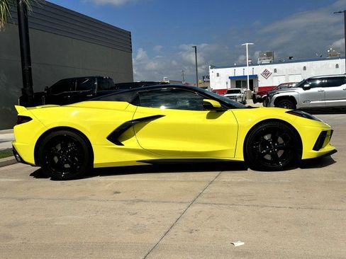 Used 2022 Chevrolet Corvette Stingray Premium Conv w/ Z51 Performance Package image 8