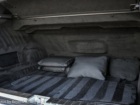 Used 2023 Mercedes-Benz Maybach GLS 600 4MATIC image 18