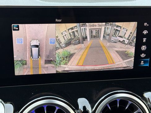 Certified 2023 Mercedes-Benz GLB 250 image 23