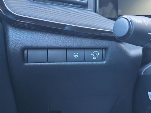 New 2026 Nissan Kicks SR image 22