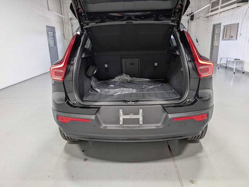 Used 2026 Volvo XC40 B5 Plus w/ Protection Package Premier AWD/4WD image 40