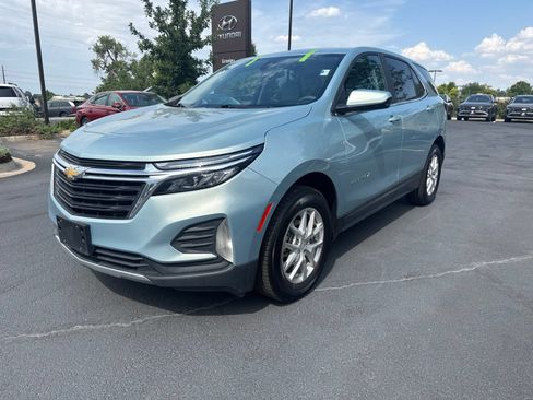 Used 2022 Chevrolet Equinox LT FWD image 3