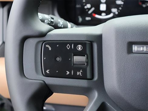 New 2026 Land Rover Defender 130 X-Dynamic SE image 30