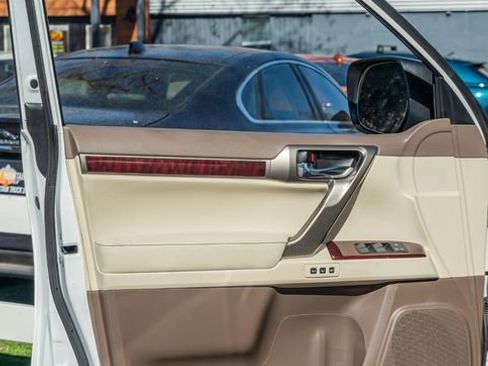 Used 2017 Lexus GX 460 Premium image 17