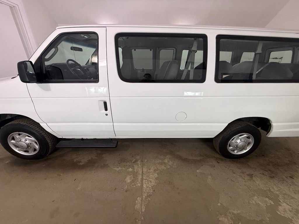 Used 2012 Ford E-350 and Econoline 350 XL RWD image 3