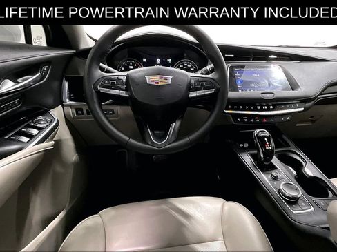 Used 2023 Cadillac XT4 Premium Luxury w/ Technology Package AWD/4WD image 6