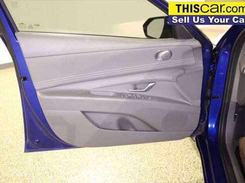 Used 2023 Hyundai Elantra SEL w/ Convenience Package FWD image 30