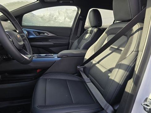 New 2026 Chevrolet Equinox EV LT image 12