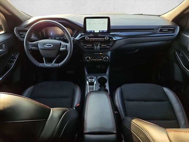 Used 2025 Ford Escape ST-Line Select AWD/4WD image 17