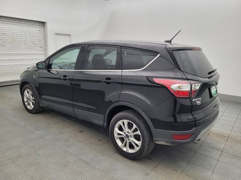 Used 2017 Ford Escape SE image 3