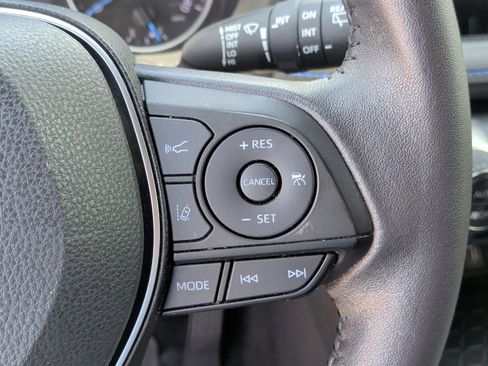 Used 2022 Toyota RAV4 SE AWD/4WD image 18
