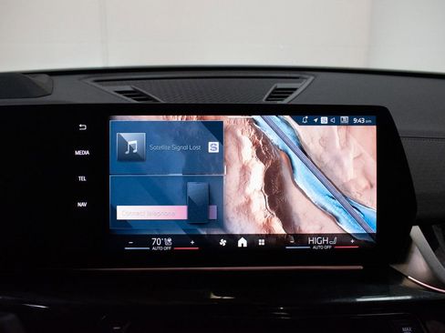 Used 2025 BMW X2 xDrive28i w/ Premium Package image 14