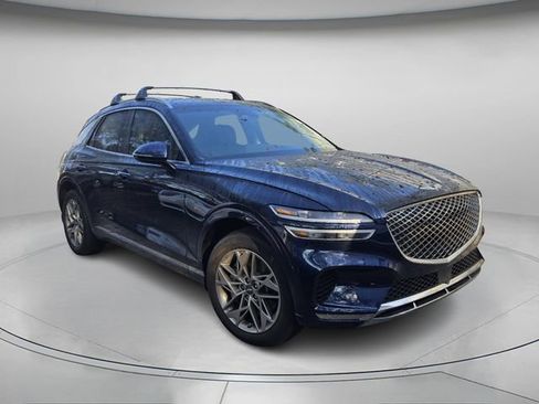 Used 2025 Genesis GV70 2.5T image 3