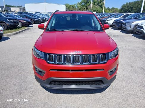 Used 2020 Jeep Compass Latitude w/ Popular Equipment Group FWD image 3