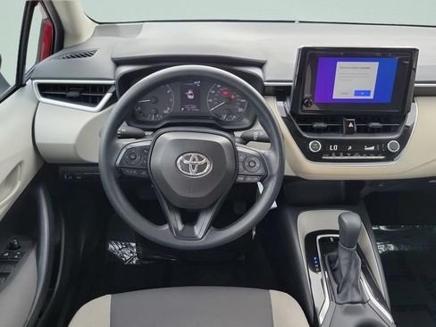 Used 2025 Toyota Corolla LE FWD image 12