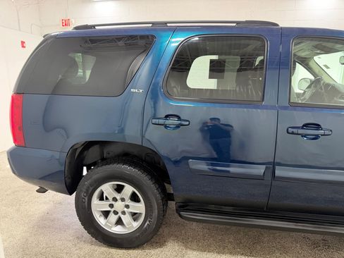 Used 2007 GMC Yukon SLT w/ SLT Preferred Equipment Group image 9