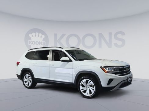 Used 2023 Volkswagen Atlas SE AWD/4WD image 2