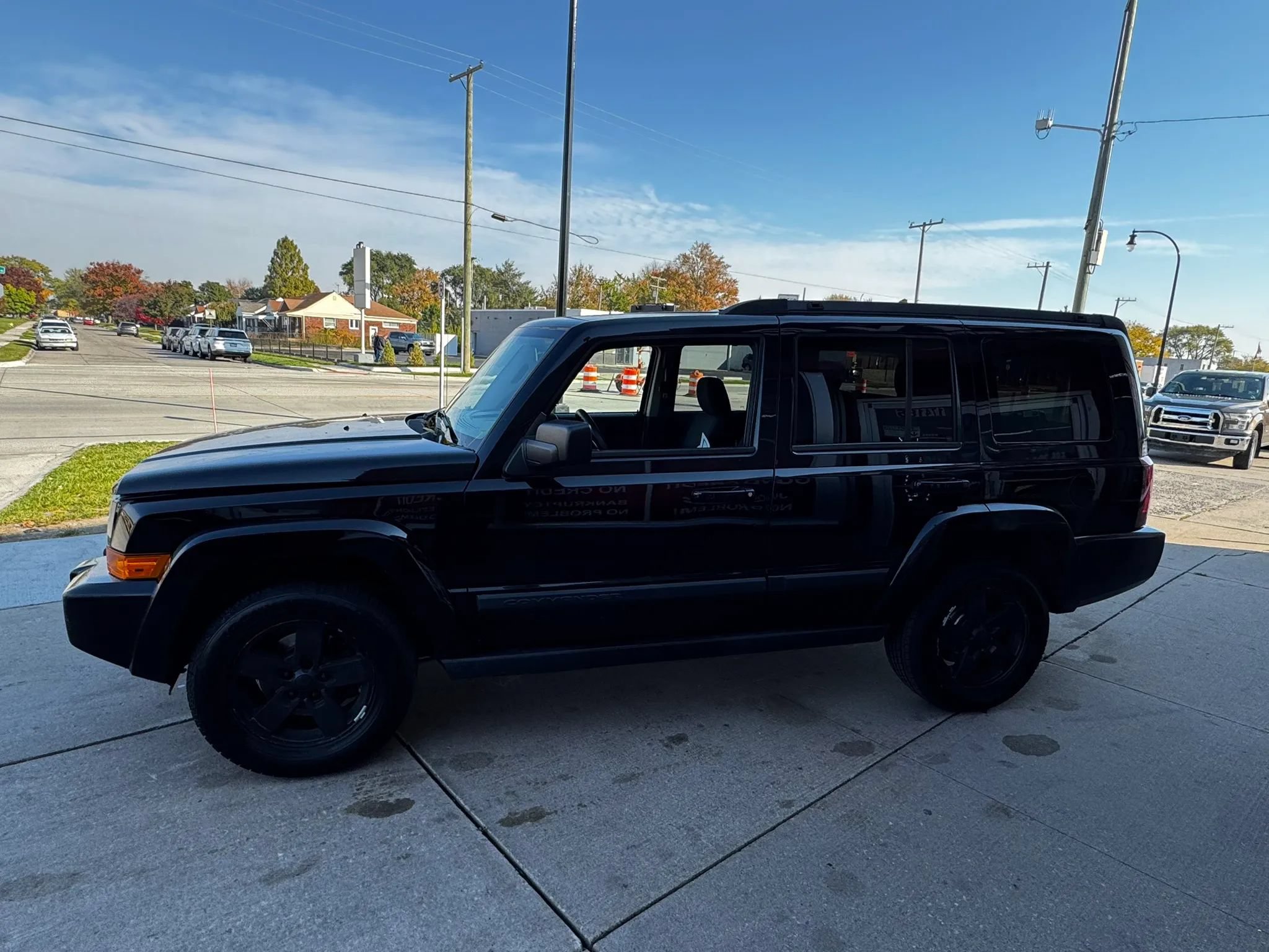 Used 2008 Jeep Commander Sport AWD/4WD image 6