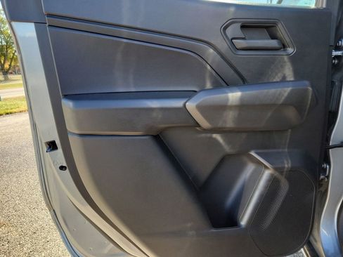 Used 2024 Chevrolet Colorado Trail Boss AWD/4WD image 8