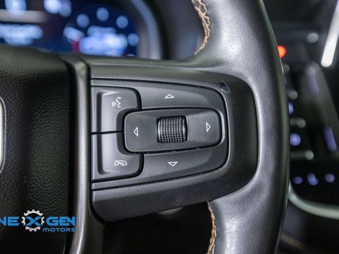 Used 2023 GMC Yukon XL AT4 w/ AT4 Premium Package AWD/4WD image 15