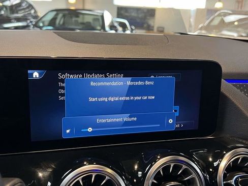 Certified 2024 Mercedes-Benz GLA 250 4MATIC image 28