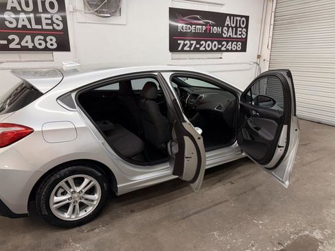 Used 2017 Chevrolet Cruze LT w/ RS Package image 31