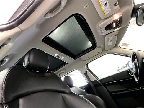 Used 2019 MINI Cooper Countryman S w/ Premium Package image 17