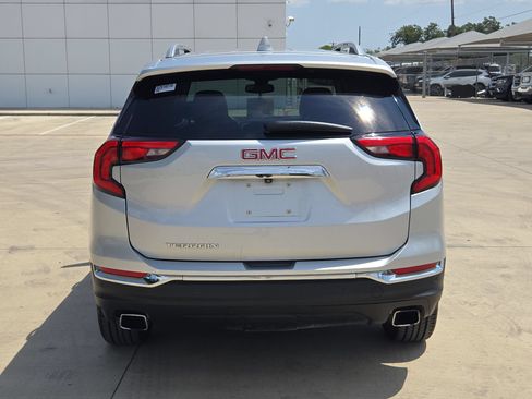 Certified 2020 GMC Terrain SLT w/ Preferred Package FWD image 4