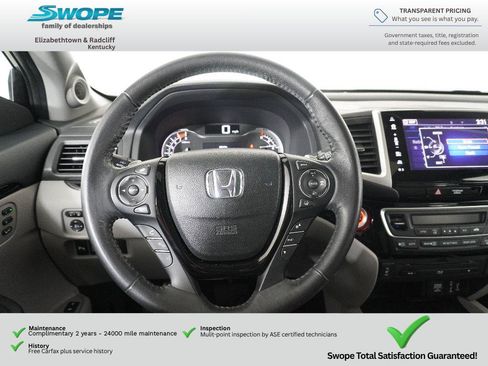 Used 2017 Honda Pilot Touring image 16
