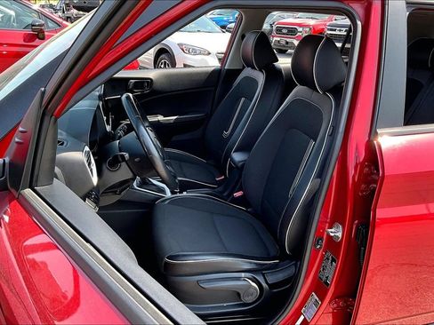 Used 2022 Hyundai Venue Limited w/ Cargo Package FWD image 21