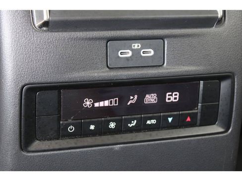 Used 2024 MAZDA CX-90 Plug-In Hybrid w/ Preferred AWD/4WD image 33